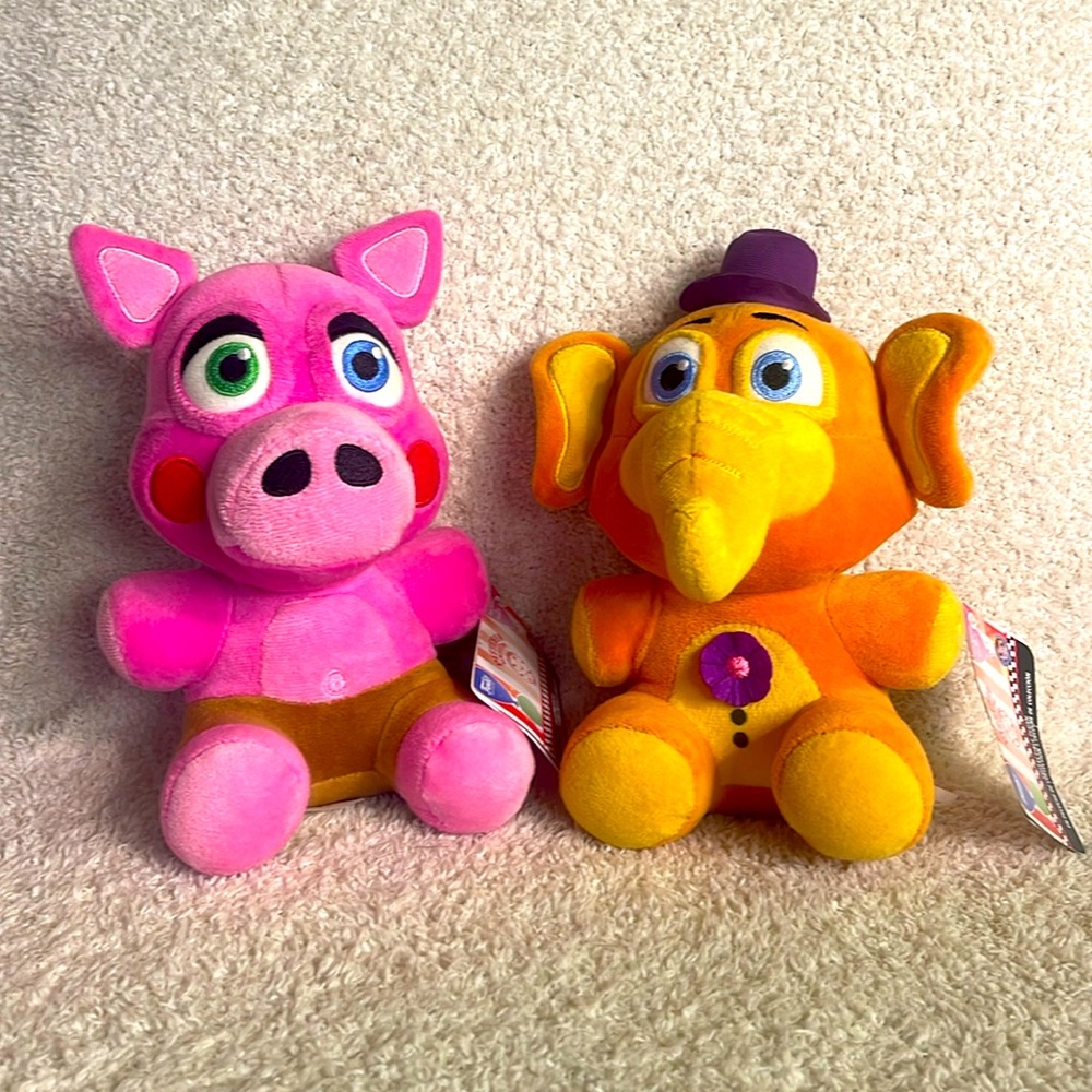 FUNKO Five Nights at Freddy’s plush-Pigpatch & Orville Elephant